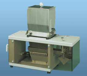 Batch weigher, filling unit, bag scales, bagging scales, Brake Pad weigher, dosing, dosing weigher, dosing scale, electronic scale, spice scale, fiber scale, small-volume scale, Smallest quantities filling scale, linear scales, Flour scale, multicomponent scales, mixing drum scales, powder scales, mixer drum level, tea scale, drum scales, weighing equipment, weighing machine, weighing system